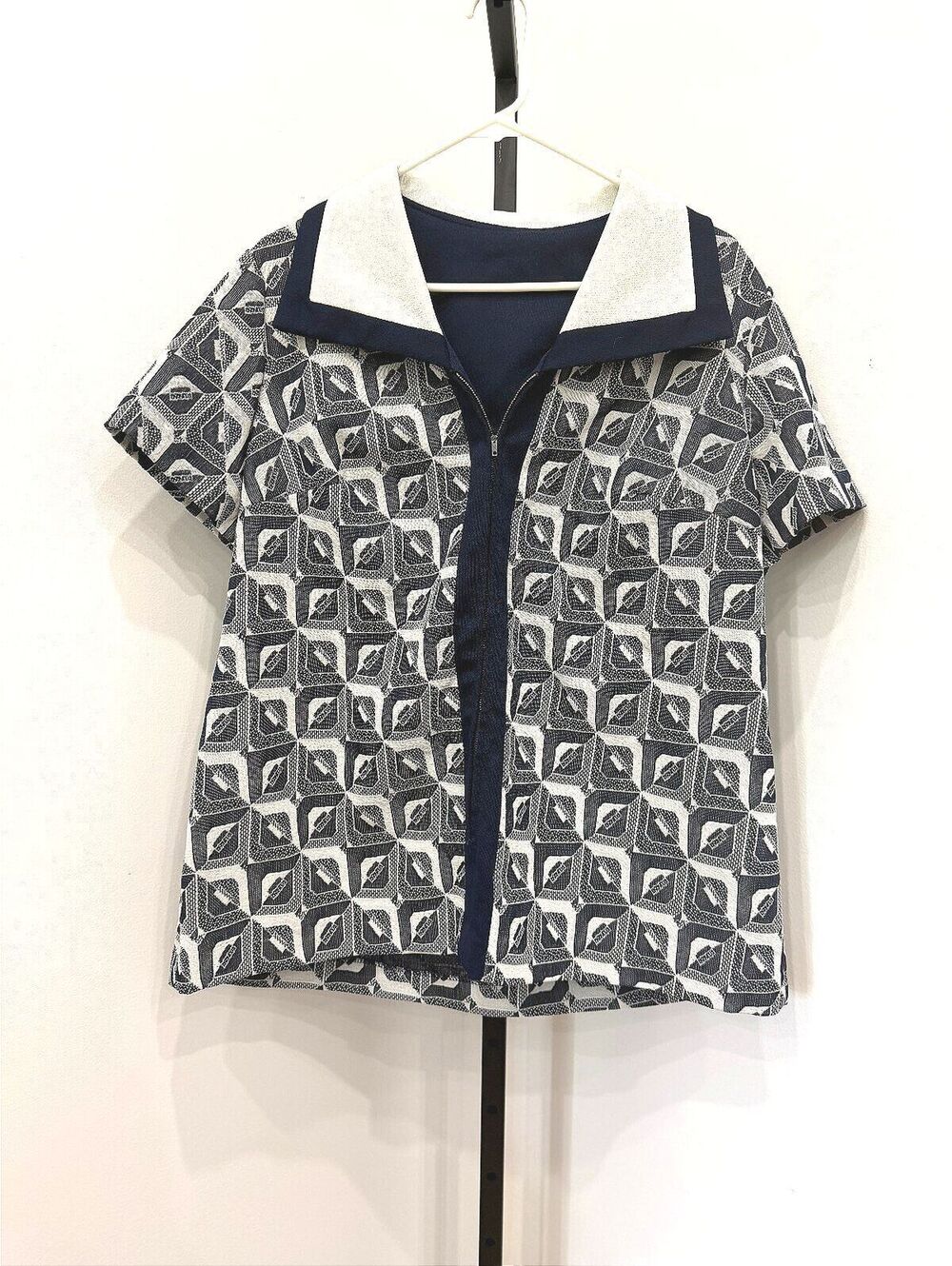 Vintage 1970s Style Geometric Patterned Short Sleeve Blouse with Sailor Collar